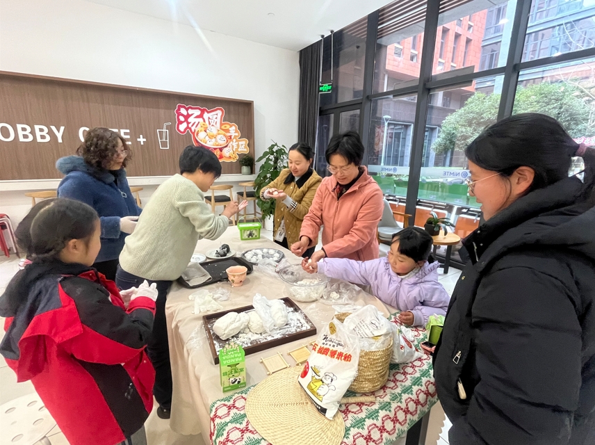 Making Tangyuan (Sweet Rice Balls) for Lantern Festival