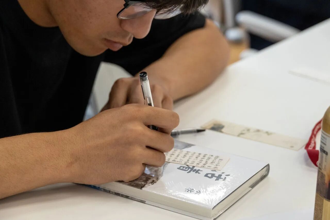 Unplugged 6-Hour Reading Challenge3