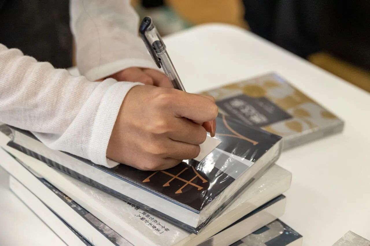 Unplugged 6-Hour Reading Challenge2