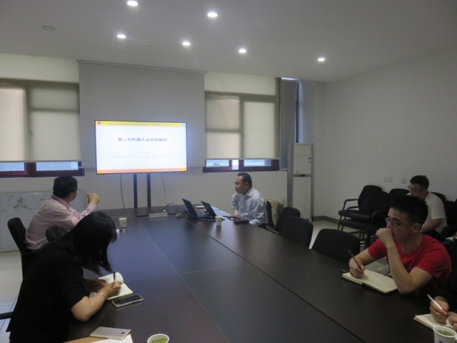 Dr. Yunhui Liu of CUHK T Stone Robotics Institute visits CNITECH, CAS