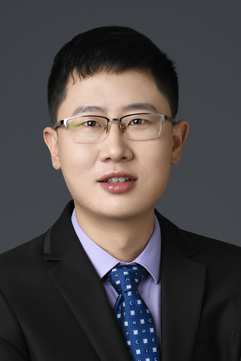 LI Junjie
